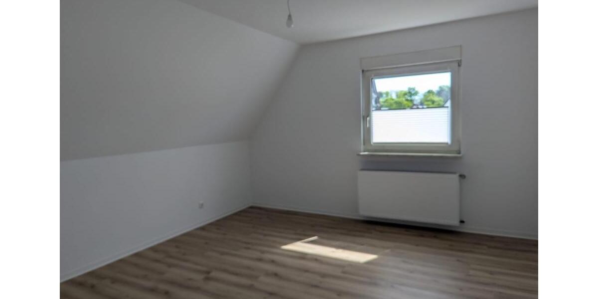 Etagenwohnung Rüsselsheim am Main - 4.5 Zimmer, 110 m&sup2;, 1.485&euro; | Angebot:26322094