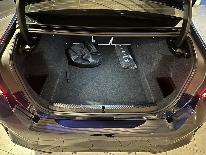 BMW 530e M Sport |Nur 3.TKM|Tansanit-Bau II|Traum 3.498 km 58.999 € Mainz-Kostheim 55246