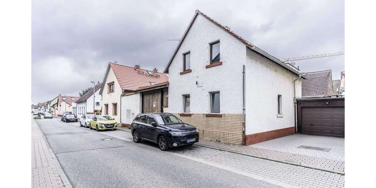 Haus zum Kaufen in Hattersheim am Main 369.000 € 111 m² 5 zimmer