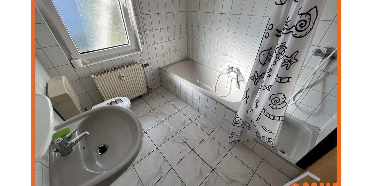 4-ZKB, Balkon, TL-Bad Wanne+Du, Gäste-WC, Keller, Garage möglich 4 zimmer
