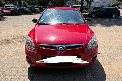 Hyundai i30 130.000 km 4.199 &euro; Raunheim 65479