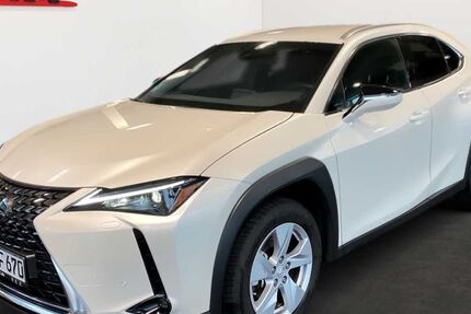 Lexus UX 28.670 km 29.999 € Frankfurt 60314