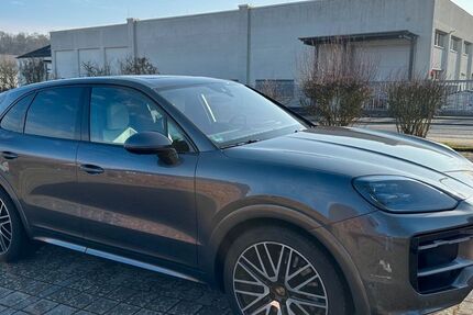 Porsche Cayenne 26.000 km 127.500 &euro; Idstein 65510
