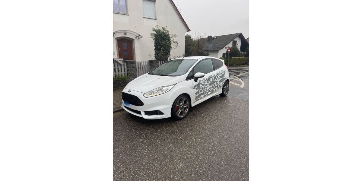 Ford Fiesta 116.900 km 9.000 € Mainz 55130