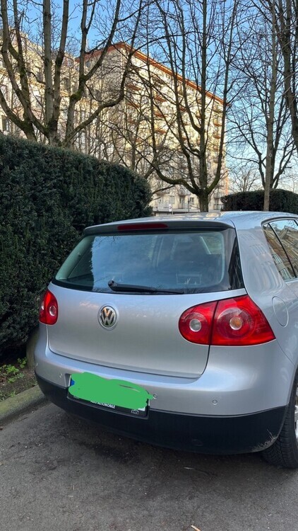 VW Golf V 154.000 km 5.000 € Wiesbaden 65183