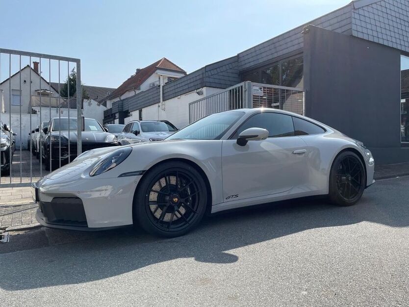 992