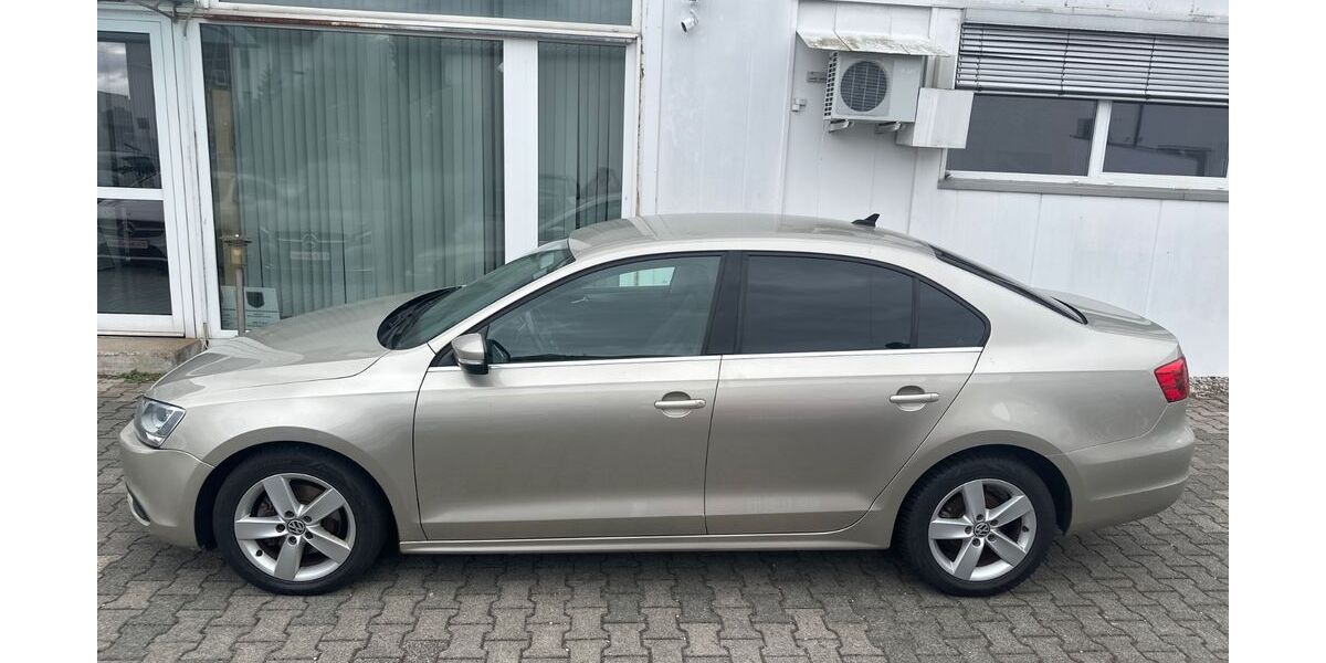 VW Jetta 138.600 km 9.000 &euro; Mörfelden-Walldorf 64546