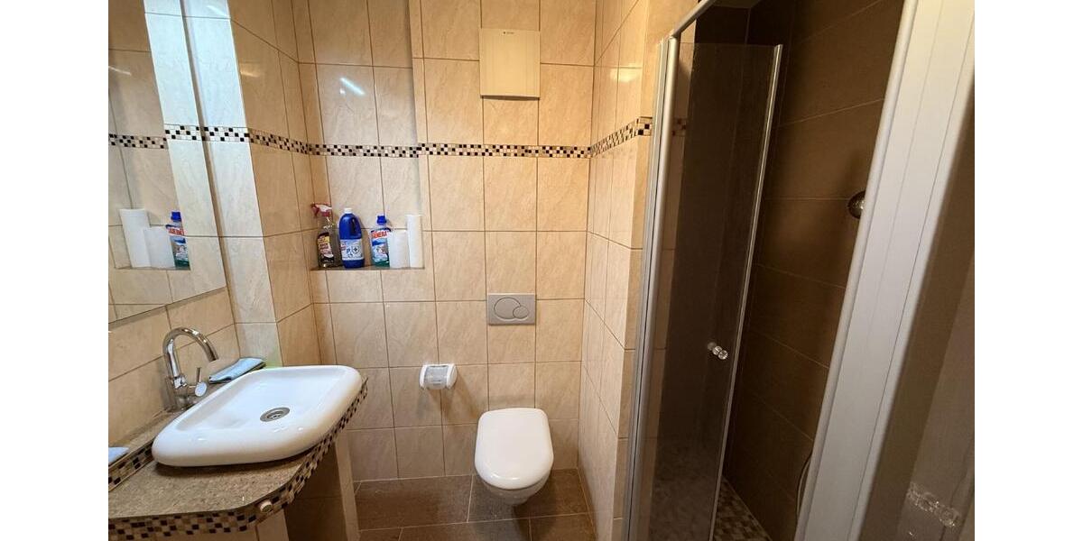 4- Zimmer Wohnung im 1OG 3 zimmer