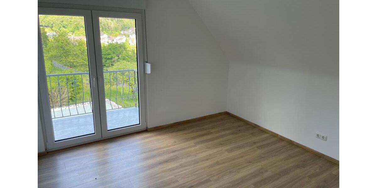 Maisonettenwohnung Waldems - 6 Zimmer, 155 m&sup2;, 1.650&euro; | Angebot:26382707