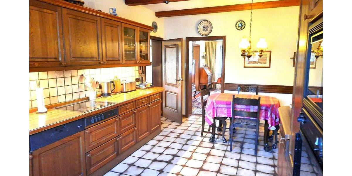 Einfamilienhaus Kriftel - 8 Zimmer, 251 m&sup2;, 980.000&euro; | Angebot:25968360