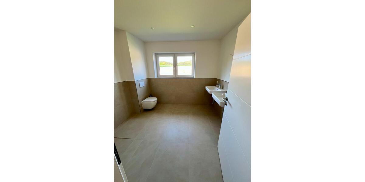 Erdgeschoßwohnung Wiesbaden Bierstadt - 2 Zimmer, 65 m&sup2;, 1.200&euro; | Angebot:26248567