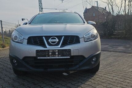 Nissan Qashqai 211.309 km 4.200 &euro; Wiesbaden 65201