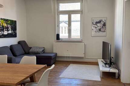 Wohnung Wiesbaden Westend / Bleichstraße - 5 Zimmer, 135 m&sup2;, 1.350&euro; | Angebot:26737099