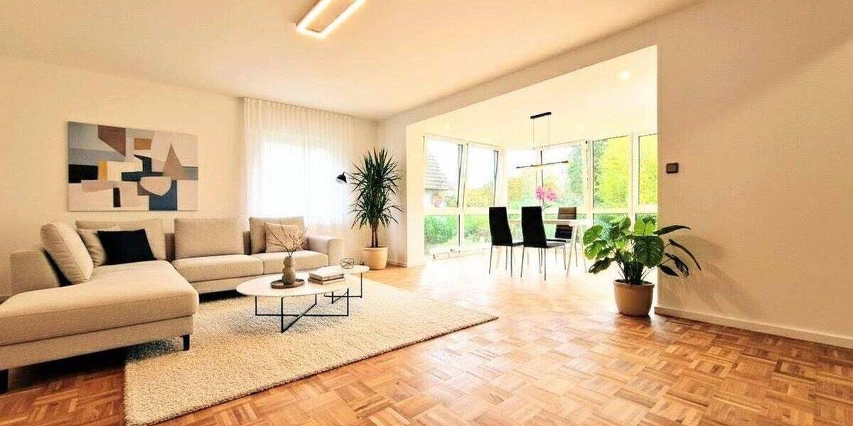 Frisch renoviert: 4-Zimmer-Wohnung mit Gemeinschaftsgarten, Balkon und Wintergarten 4 zimmer