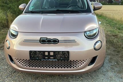 Fiat 500e 31.000 km 17.999 &euro; Hohenstein 65329