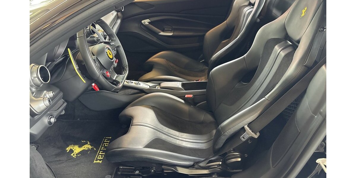 Ferrari F8 Tributo Racing|Lift|Carbon|Service neu|Garantie 16.209 km 285.999 &euro; Mainz-Kostheim 55246