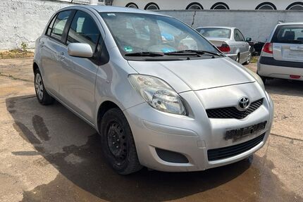 Toyota Yaris 317.000 km 1.599 &euro; Wiesbaden 65205
