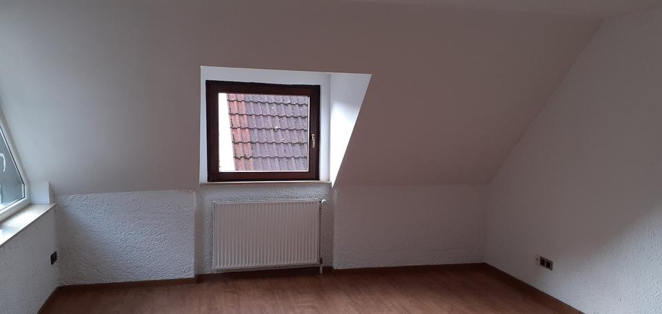 Dachgeschoßwohnung Mainz Bretzenheim - 3 Zimmer, 70 m&sup2;, 850&euro; | Angebot:26211533