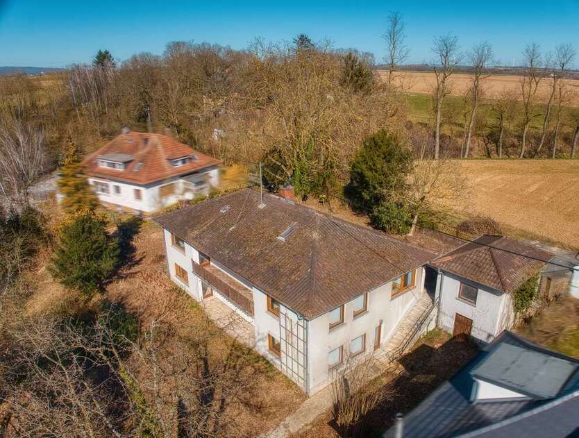 Haus zum Kaufen in Frankfurt am Main 1.499.000 € 261 m²