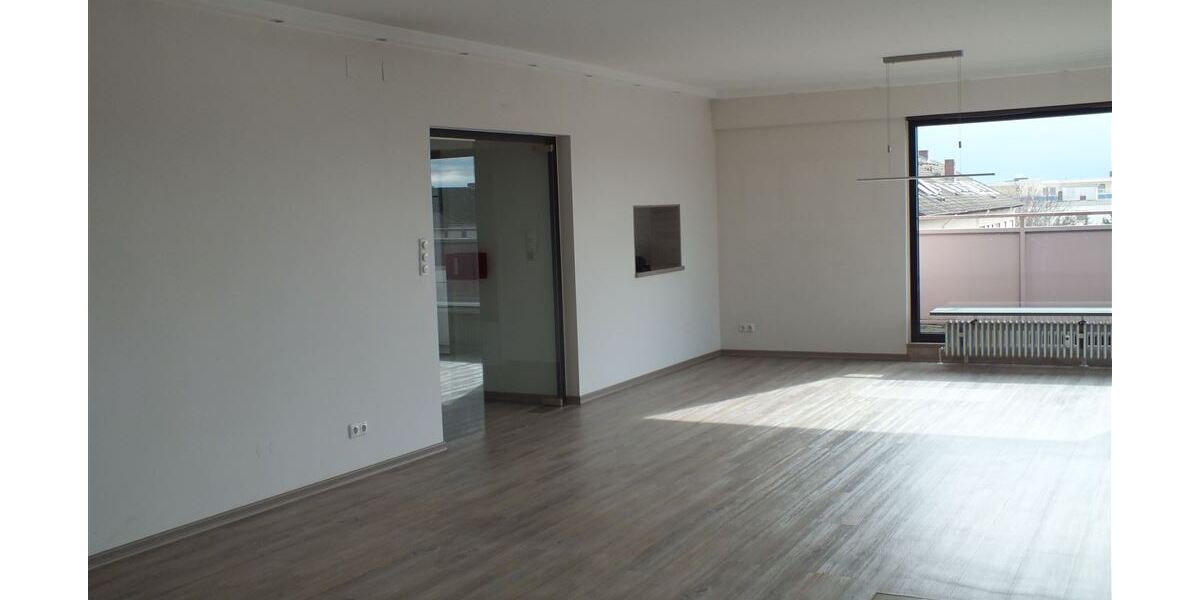 Penthouse mitten in Nauheim mit ca. 135m² Wohnfläche und 185m² Terrasse inkl. Garage - Einfamilienhaus Nauheim | Angebot:24610051