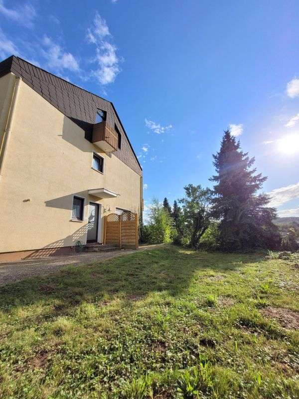 Haus zum Mieten in Wiesbaden 2.850 € 210 m²