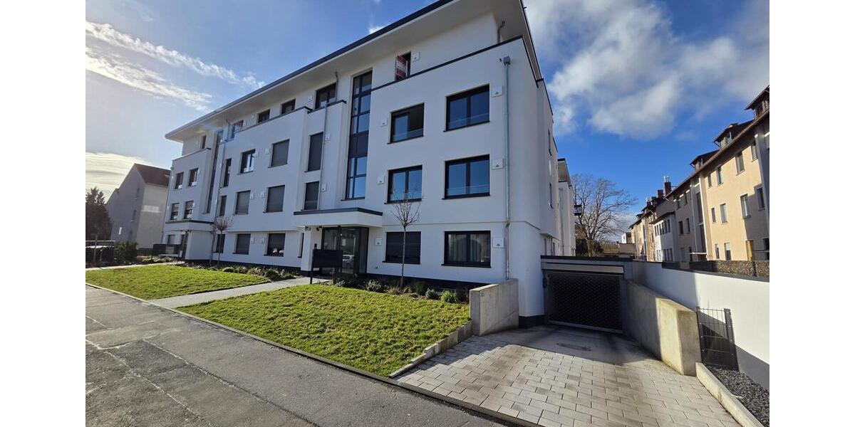 Dachgeschoßwohnung Wiesbaden Mainz-Kastel - 4 Zimmer, 131 m&sup2;, 2.300&euro; | Angebot:24980383