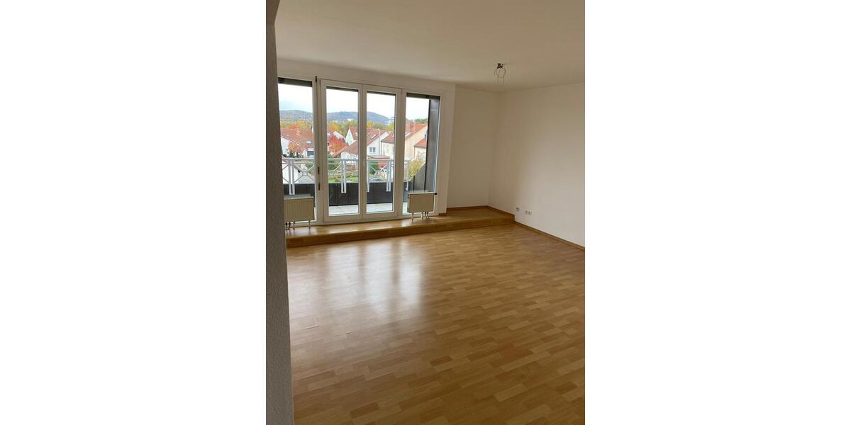 Dachgeschoßwohnung Liederbach am Taunus - 3 Zimmer, 82 m&sup2;, 1.020&euro; | Angebot:26415771