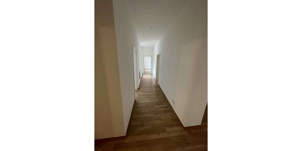 Etagenwohnung Wiesbaden Mitte - 4 Zimmer, 110 m&sup2;, 1.350&euro; | Angebot:25567050