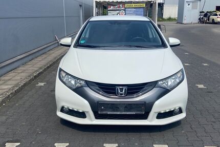 Honda Civic 182.000 km 6.799 € Wiesbaden 65201