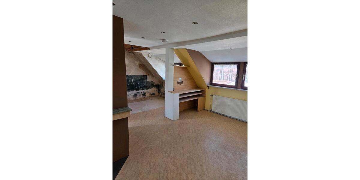 Etagenwohnung Wiesbaden Mainz-Kostheim - 5 Zimmer, 130 m&sup2;, 330.000&euro; | Angebot:27429708