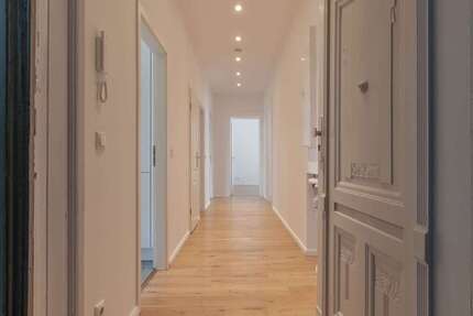Wohnung zum Mieten in Berlin 1.408,24 € 98.8 m²