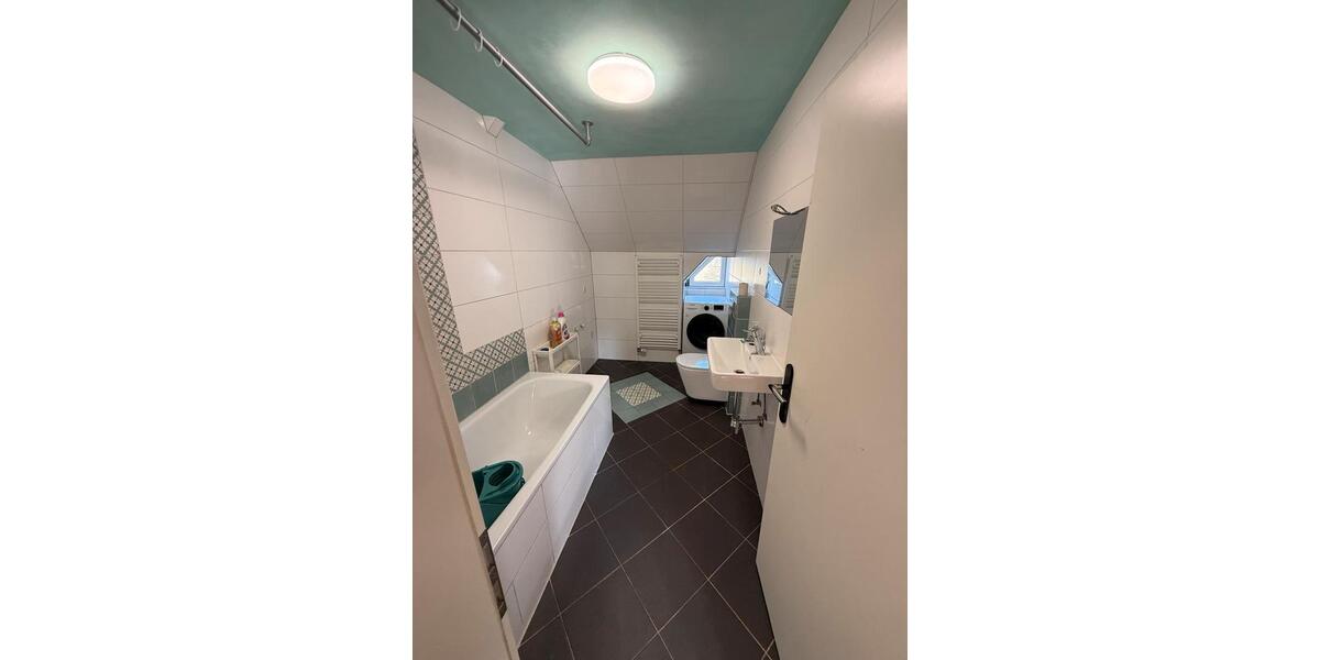 Dachgeschoßwohnung Schmitten im Taunus - 4 Zimmer, 100 m&sup2;, 900&euro; | Angebot:25258418