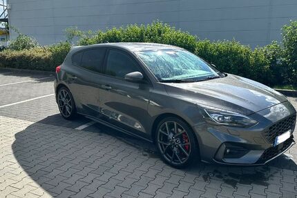 Ford Focus 79.000 km 20.000 € Bad Camberg 65520