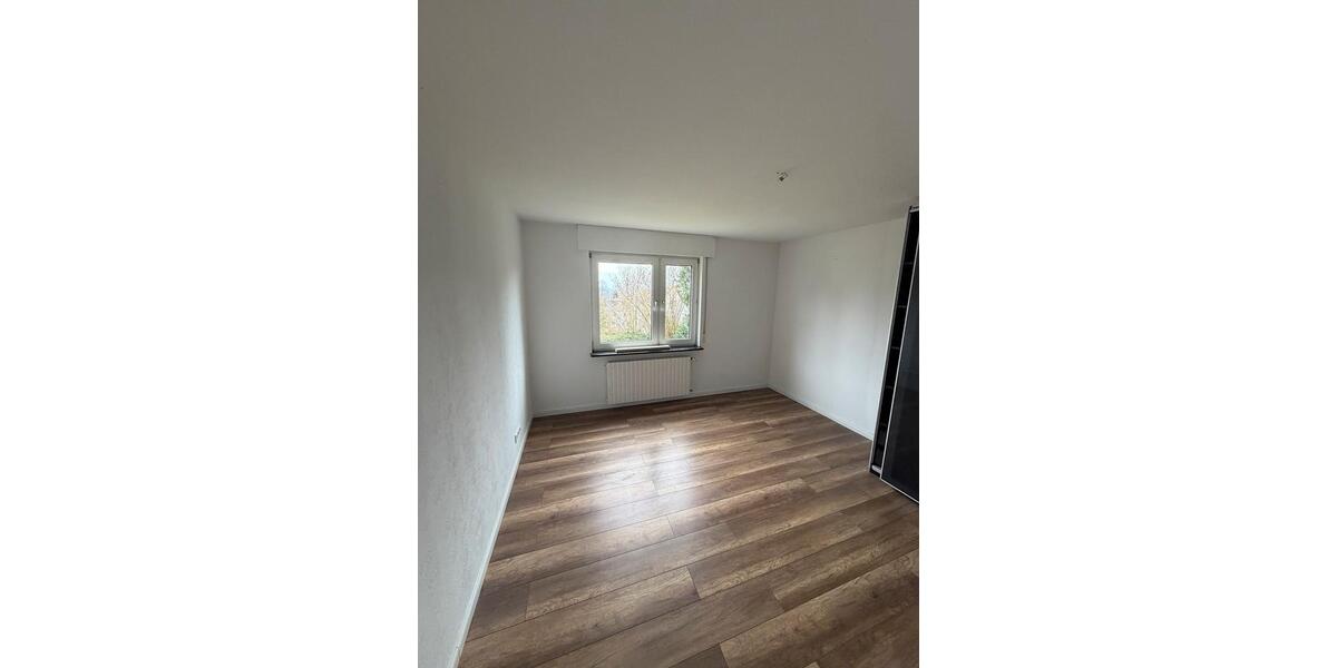 Erdgeschoßwohnung Hofheim am Taunus - 3 Zimmer, 67 m&sup2;, 1.100&euro; | Angebot:24842780