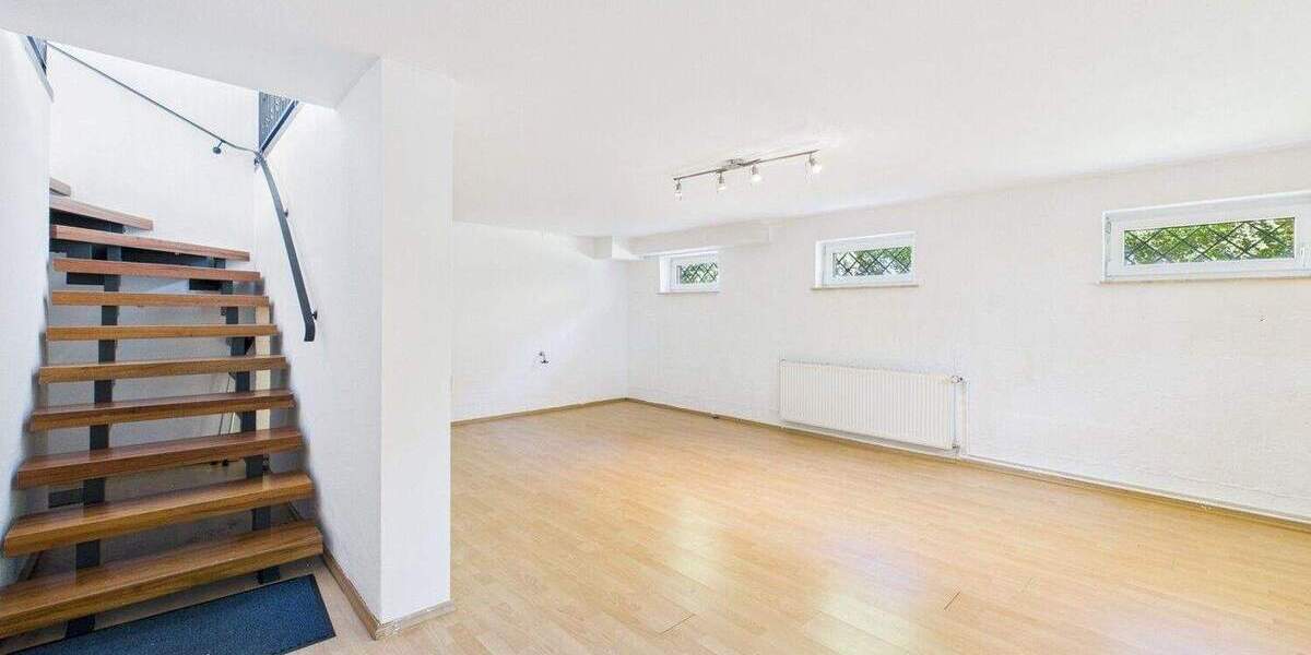 Freistehender Familientraum mit Garage und tollem Garten zum Veredeln! 6 zimmer