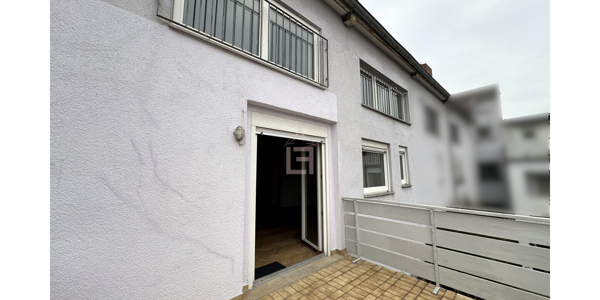 Im Zentrum und doch ruhig! Maisonette-Wohnung mit 3 Zimmern und Balkon - Etagenwohnung Groß-Gerau / Wallerstädten Wallerstädten | Angebot:26180465