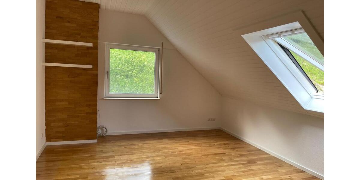 Dachgeschoßwohnung Idstein - 2 Zimmer, 43 m&sup2;, 625&euro; | Angebot:26272085