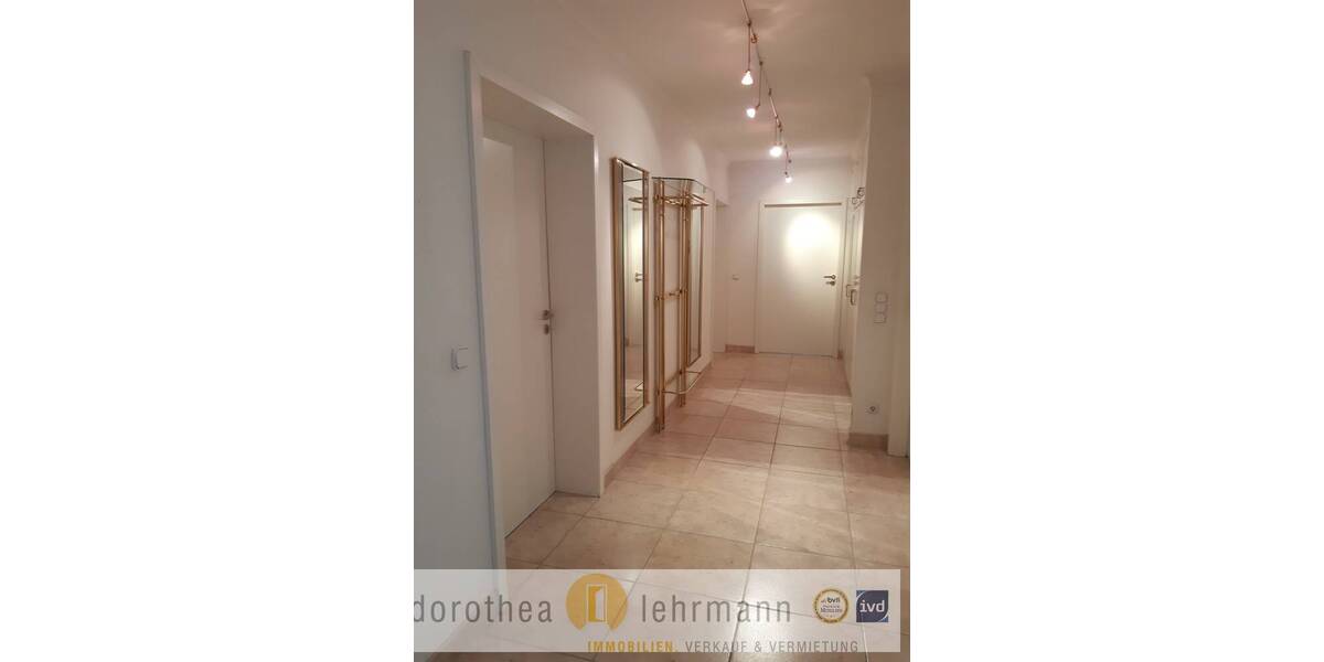 Etagenwohnung Wiesbaden Südost - 4 Zimmer, 152 m&sup2;, 1.900&euro; | Angebot:26170806