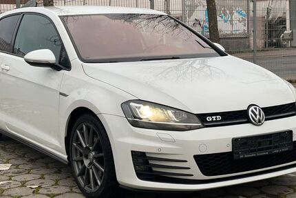 VW Golf 99.300 km 15.790 &euro; Ginsheim-Gustavsburg 65462