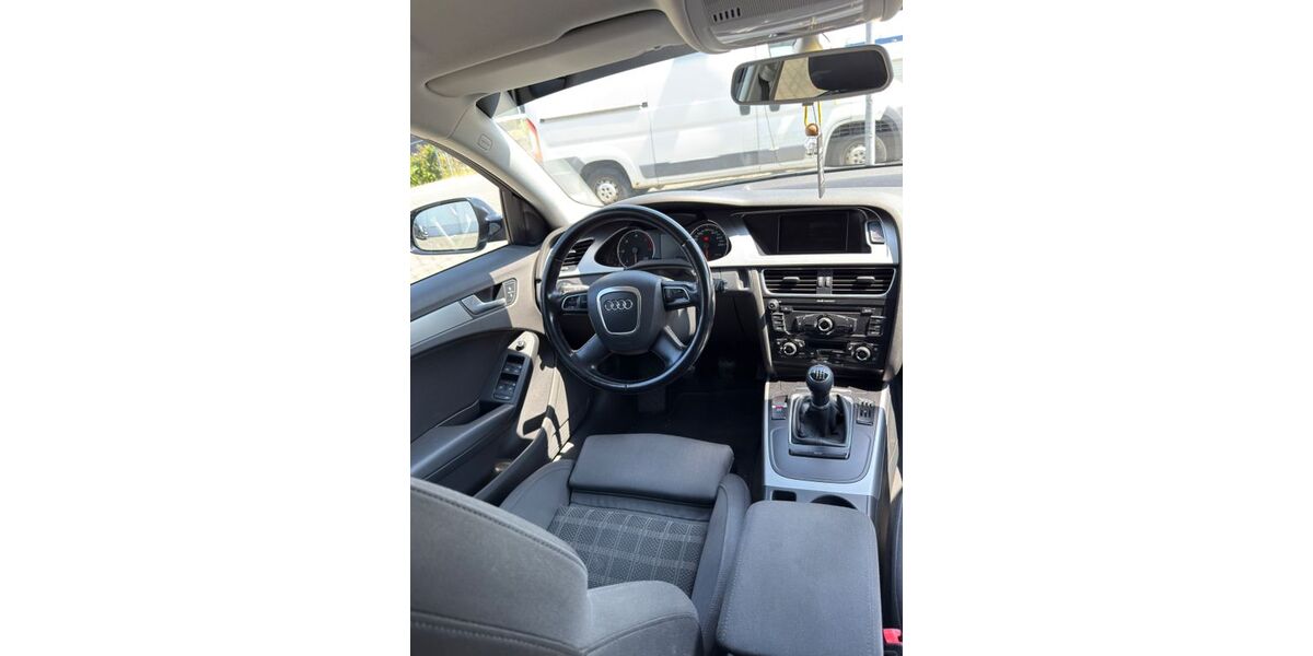 Audi A4 243.500 km 4.400 &euro; Schwalbach am Taunus 65824