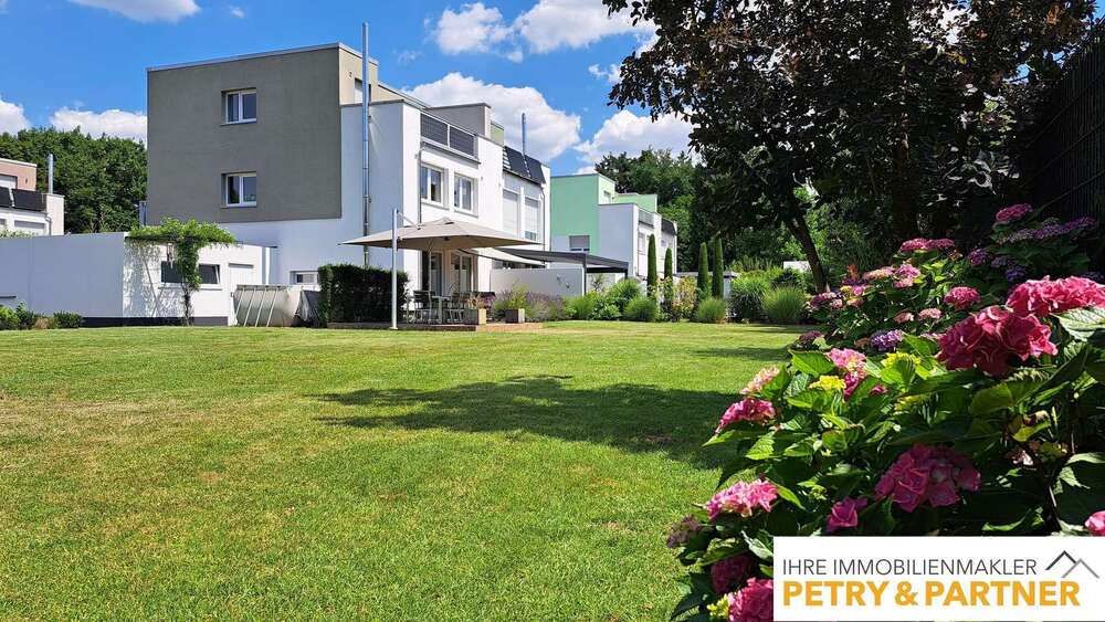 Haus zum Kaufen in Nauheim 895.000 € 151 m² 4 zimmer