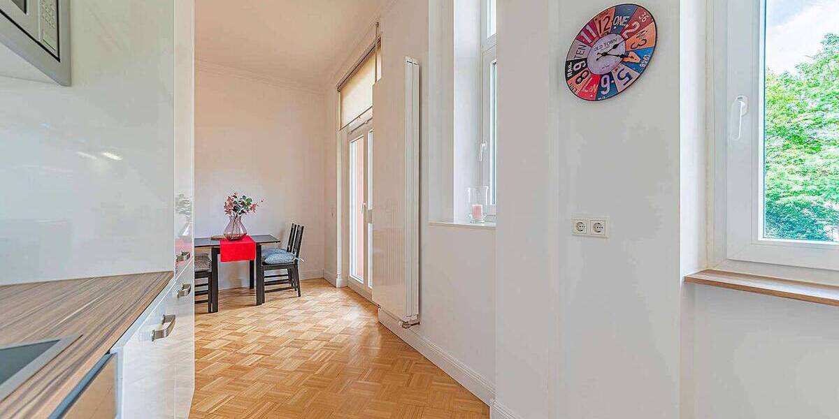 Etagenwohnung Frankfurt am Main Bockenheim - 3 Zimmer, 90 m&sup2;, 2.400&euro; | Angebot:26803848
