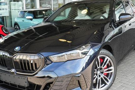 BMW i5 3.278 km 86.999 € Frankfurt am Main 60435