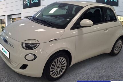 Fiat 500e 10.682 km 21.980 € Frankfurt 60314