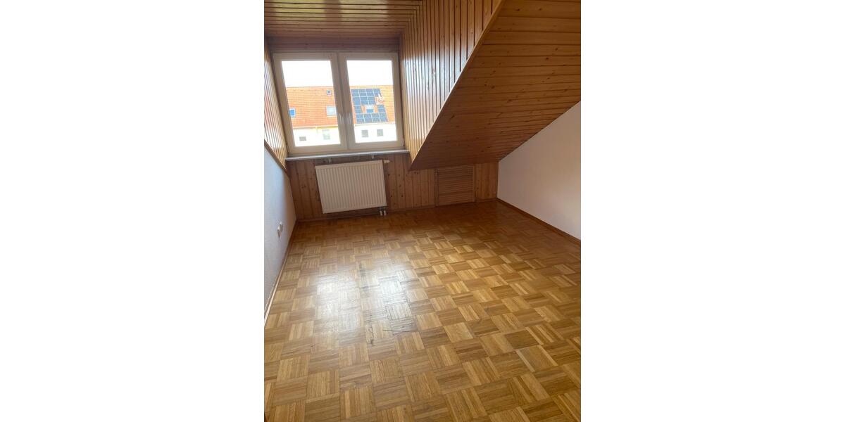 Dachgeschoßwohnung Ginsheim-Gustavsburg Gustavsburg - 3 Zimmer, 68 m&sup2;, 1.280&euro; | Angebot:25978637