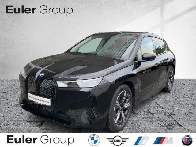 BMW iX 43.664 km 42.288 € Frankfurt 60314