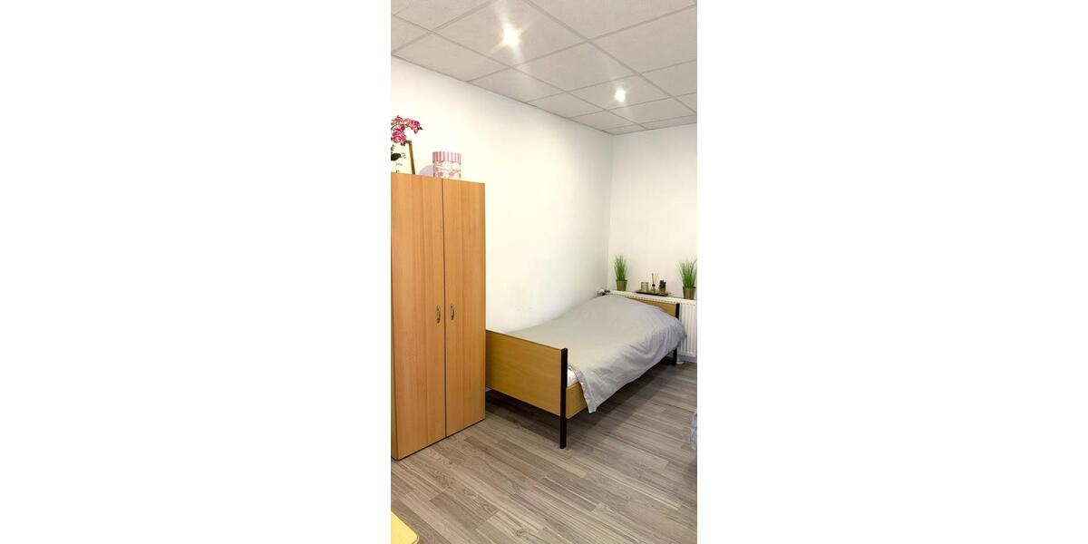 Erdgeschoßwohnung Hochheim am Main - 4 Zimmer, 80 m&sup2;, 100&euro; | Angebot:24703218