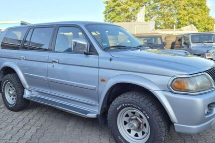 Mitsubishi Pajero 142.000 km 10.900 &euro; Mainz-Kostheim 55246