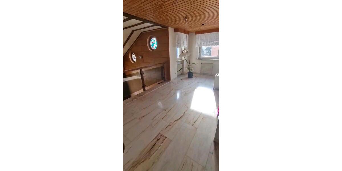Einfamilienhaus Selters (Taunus) - 10 Zimmer, 366 m&sup2;, 469.000&euro; | Angebot:25406953