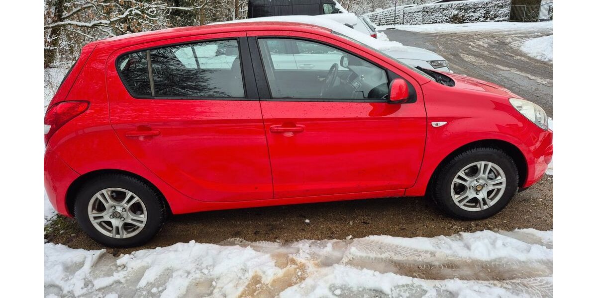 Hyundai i20 160.000 km 1.600 &euro; Wiesbaden 65207